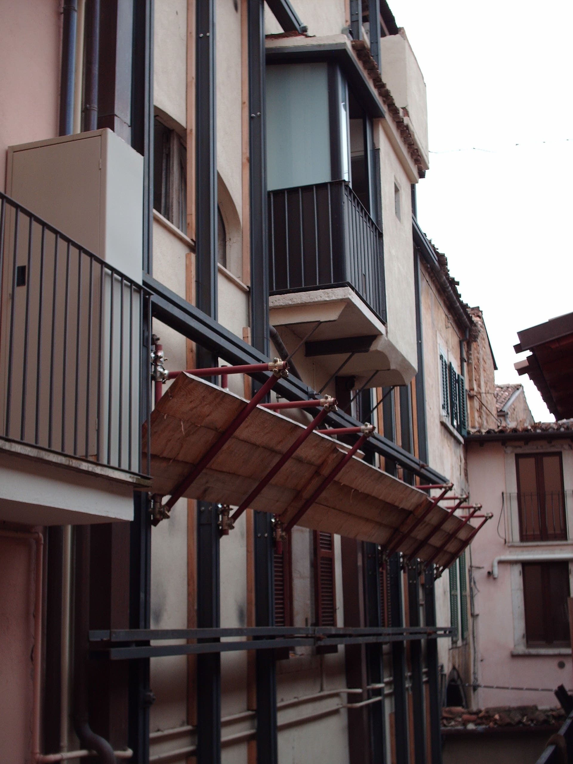 Messa in sicurezza di edifici danneggiati dal sisma